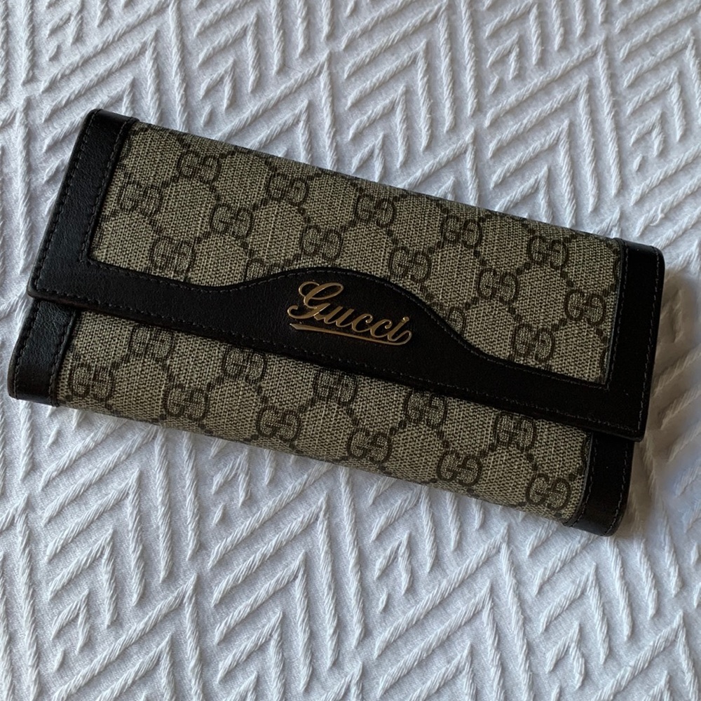 Gucci Continental Wallet